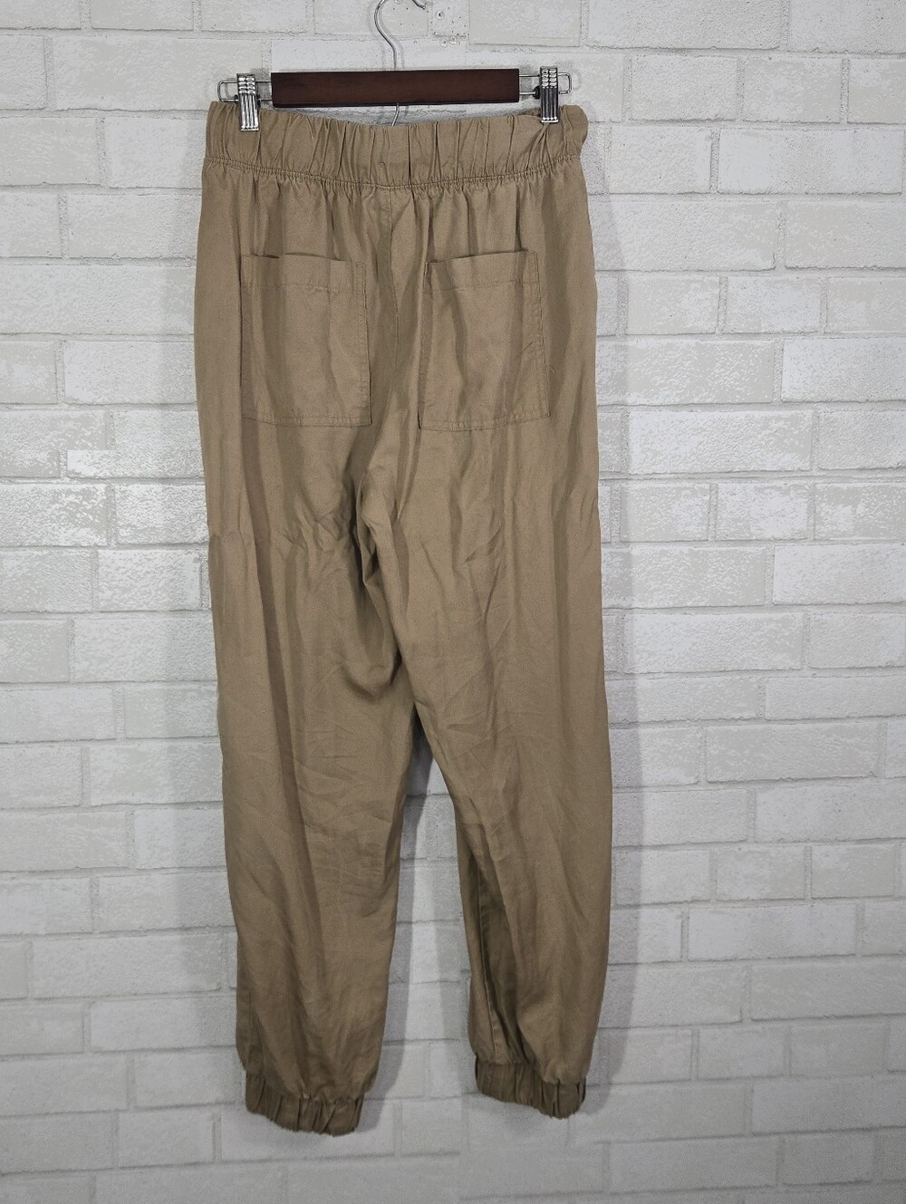 Universal Thread tan joggers - Picture 7 of 15